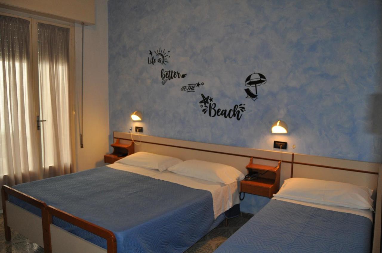 Hotel Rigobello Riccione Exterior foto